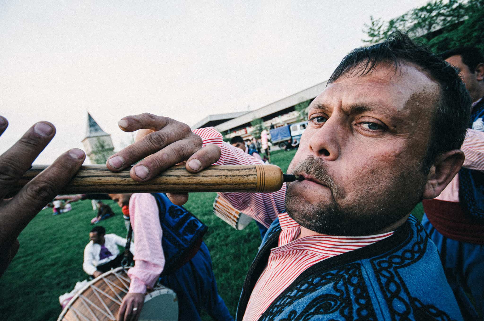 Documentary photograph of a zurna player performing at the Kakava Hıdırellez festival, Edirne, Turkey, 2009 by Tarık Kaan Muslu